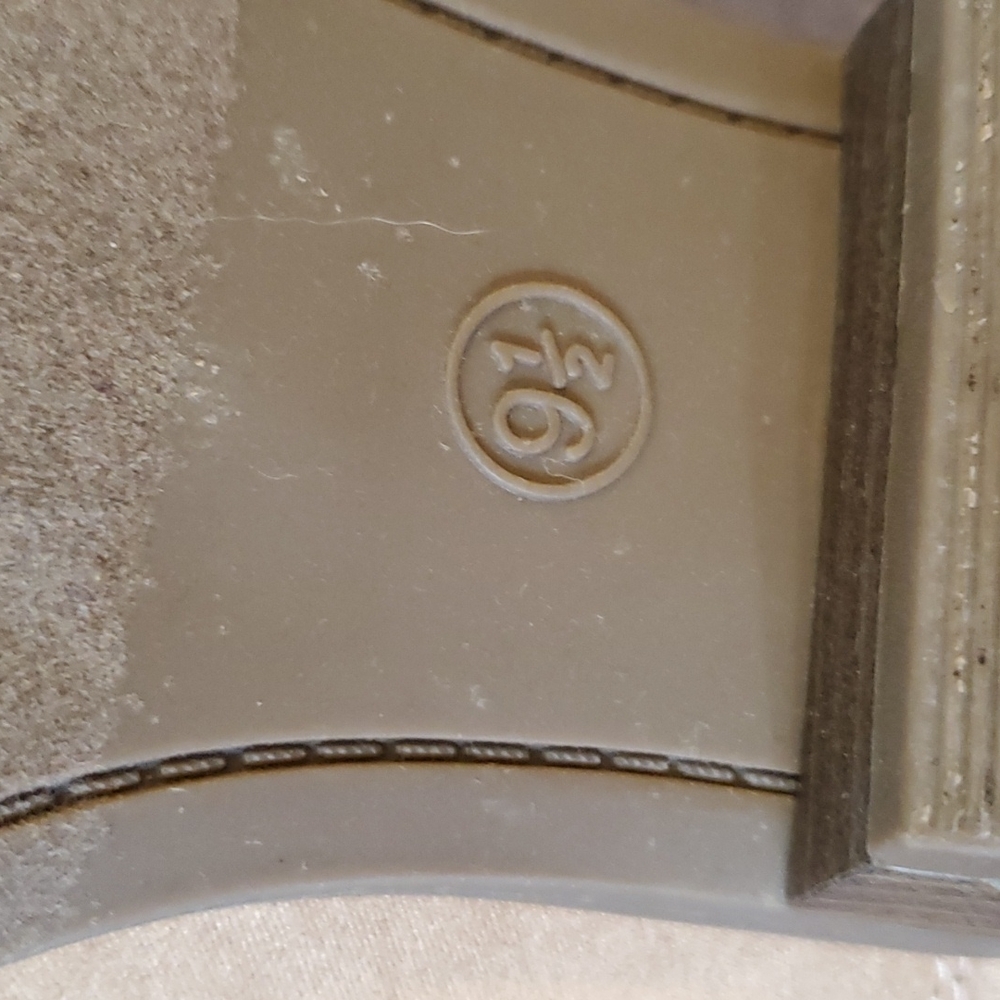 Universal Threads Woman's Booties - image 5